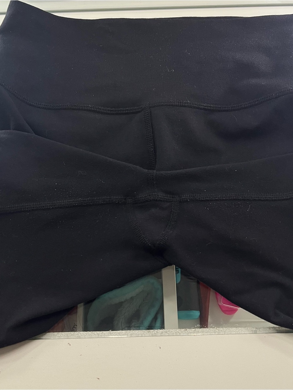 ALO Yoga Black Women's Active Shorts with Logo Tag - Picture 4 of 5